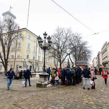 Vip Апартаменти Ван Гог На Площі Ринок ลวีฟ ภายนอก รูปภาพ